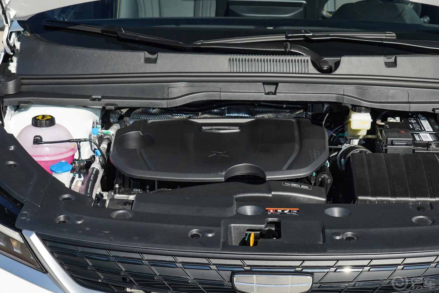 Geely Coolray 2025