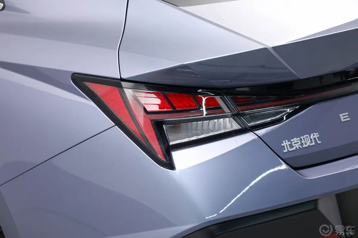 Hyundai Elantra 2025