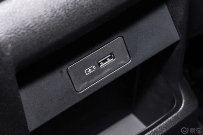 Geely Coolray 2025