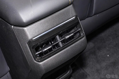 Geely Coolray 2025