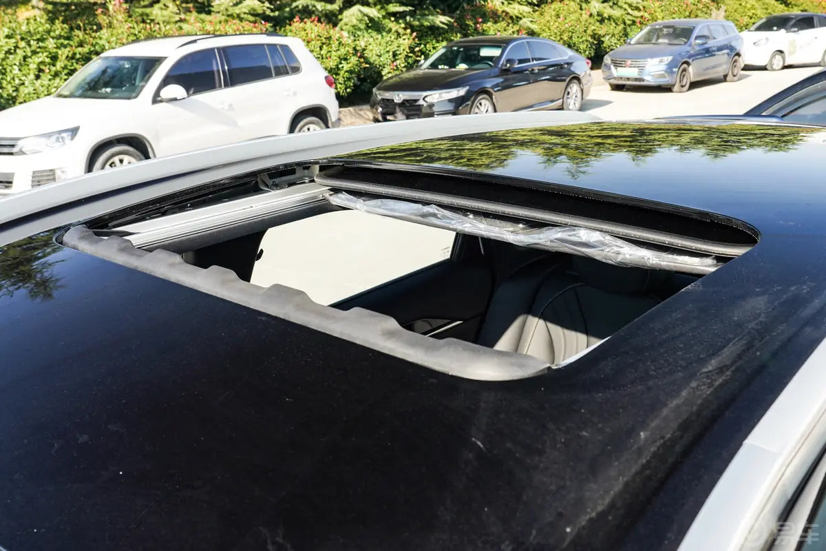 Geely Coolray 2025