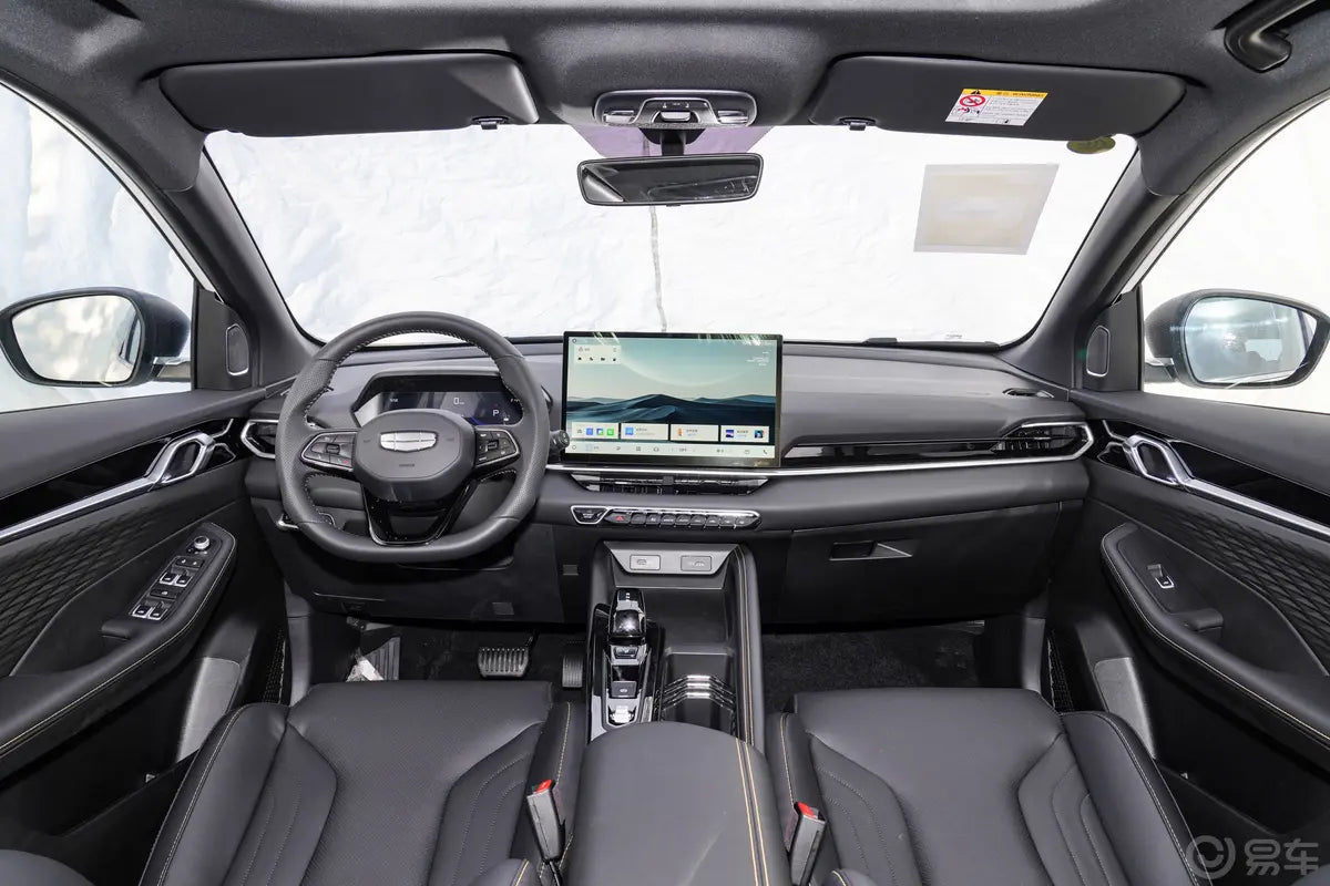Geely Coolray 2025