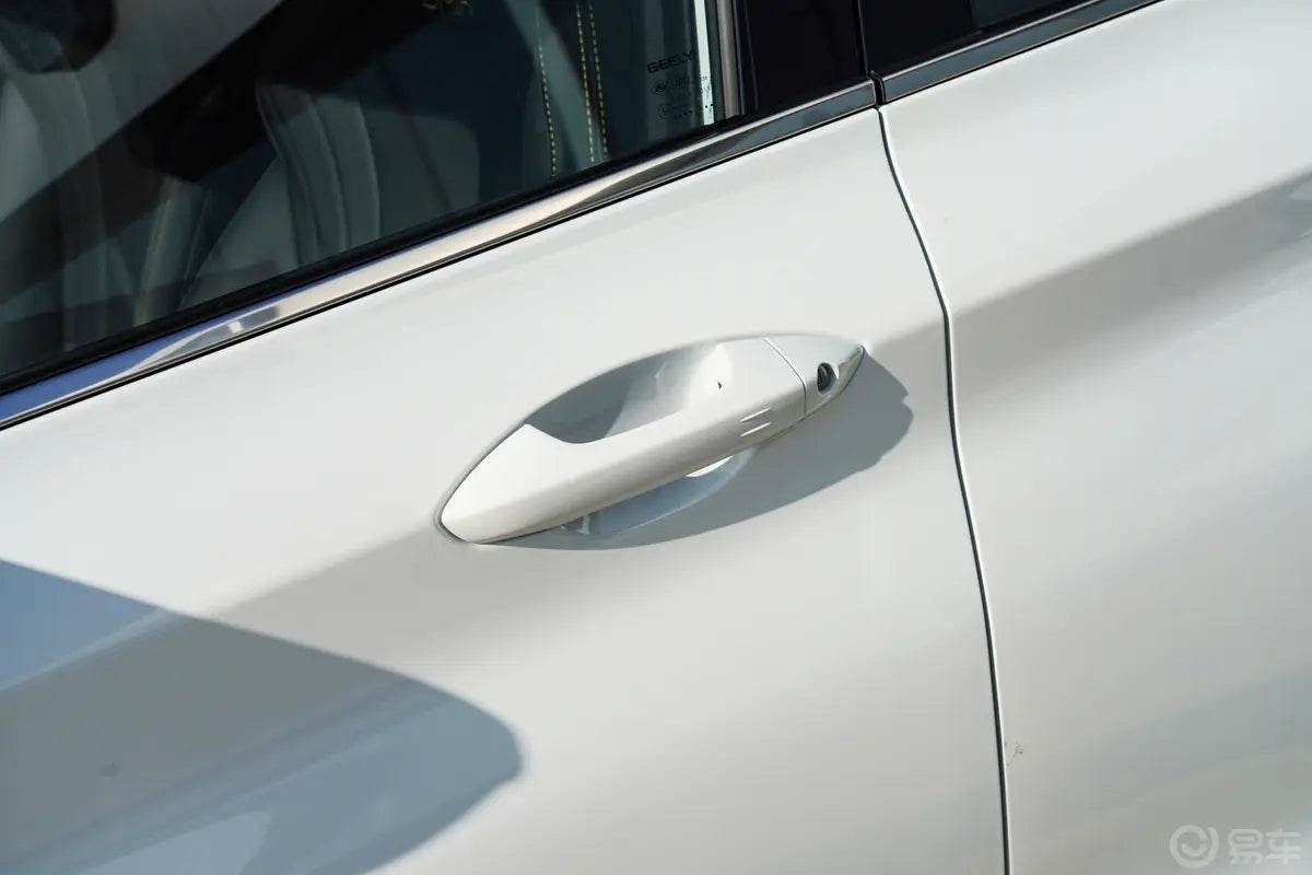 Geely Coolray 2025