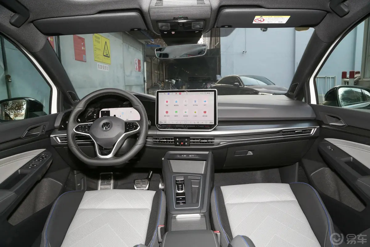 Volkswagen Golf 8.5 R-Line 2025